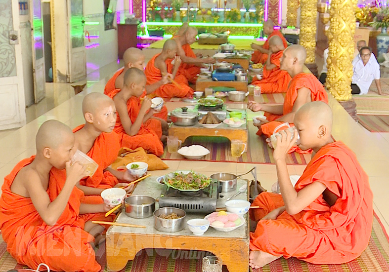 Mắm bò hóc - nét đặc trưng văn hóa ẩm thực của đồng bào Khmer
