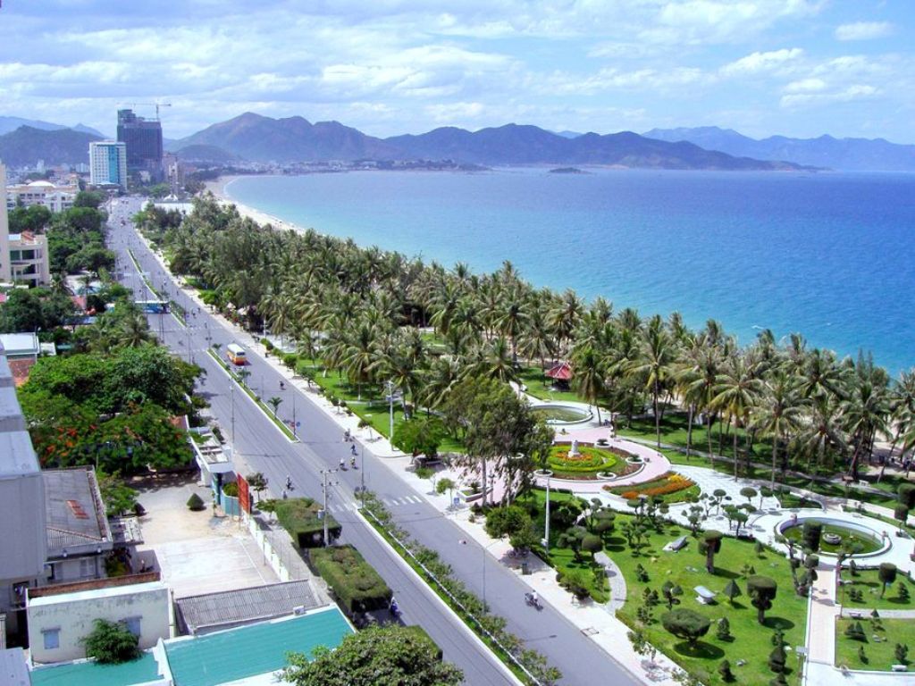 Bãi tắm đường Trần Phú