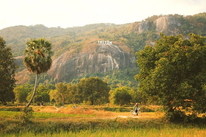 Khung cảnh trữ tình ở núi Tri Tôn An Giang.