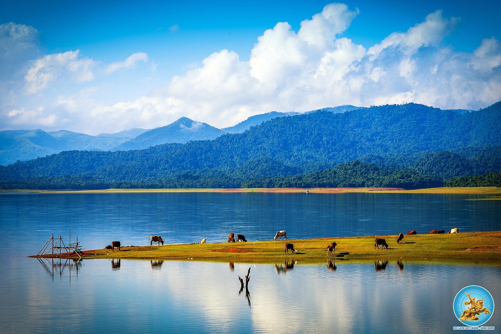 Những hồ nước đẹp ở Bình Định