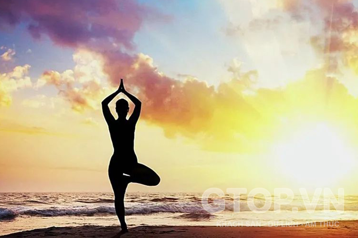 Thiền và hít thở giữa biển – Nạp lại năng lượng trên cano