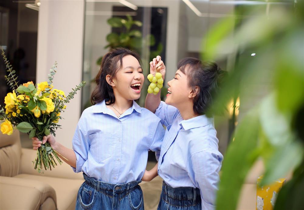 Ái nữ 12 tuổi biến Việt Hương thành nấm lùn của gia đình-2