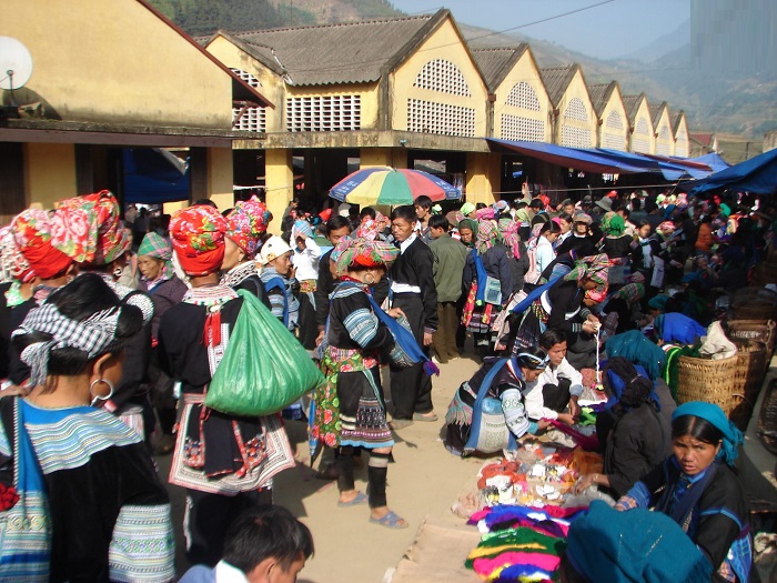 Chợ Mường Hum - Chợ phiên ở Lào Cai nổi tiếng