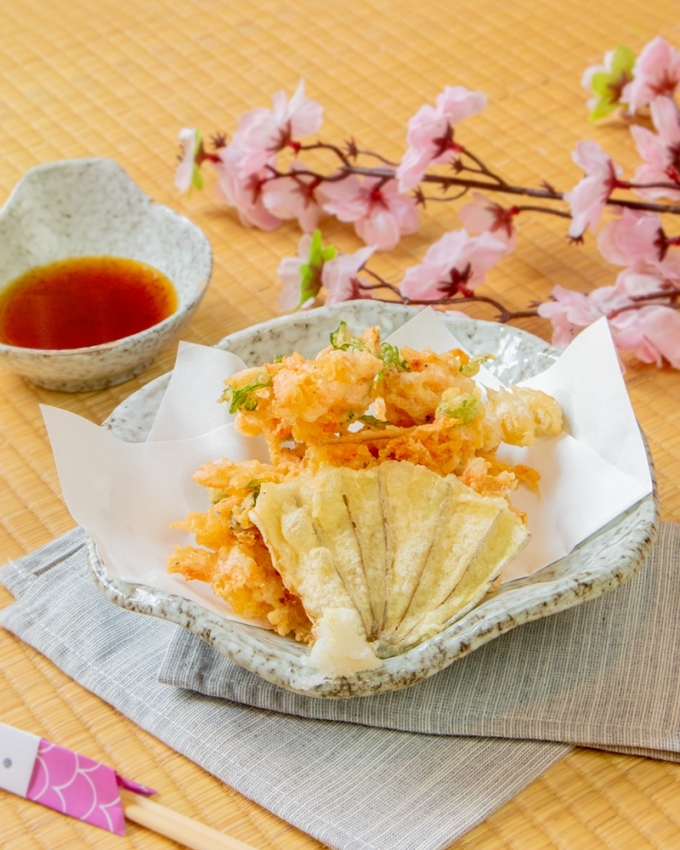 Sakura Ebi là loài tôm có thịt chắc và vị ngọt dịu, hương thơm nhẹ.
