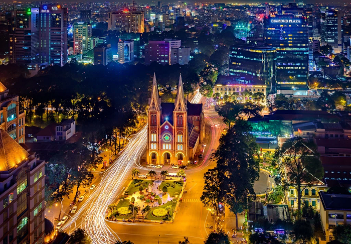 Các điểm vui chơi Noel ở Sài Gòn ngập tràn ánh đèn trước thềm Giáng Sinh