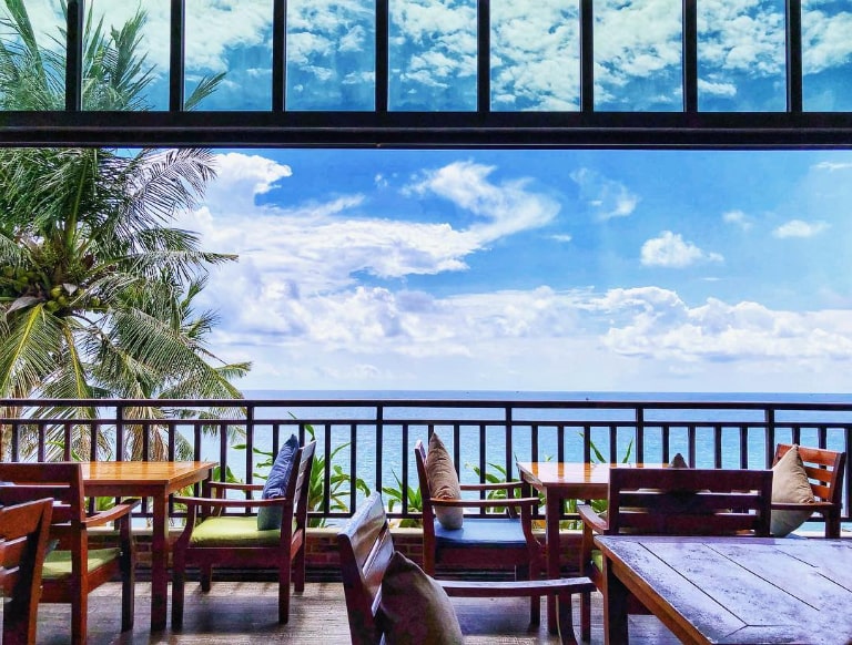 View biển của địa điểm ăn uống tại Phú Quốc này là điểm hút khách