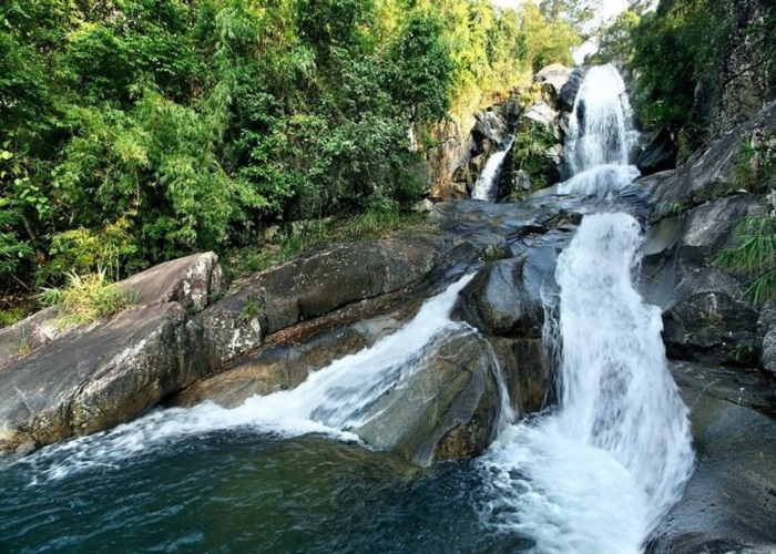Những thác nước đẹp ở Quảng Ninh - thác sông Mooc
