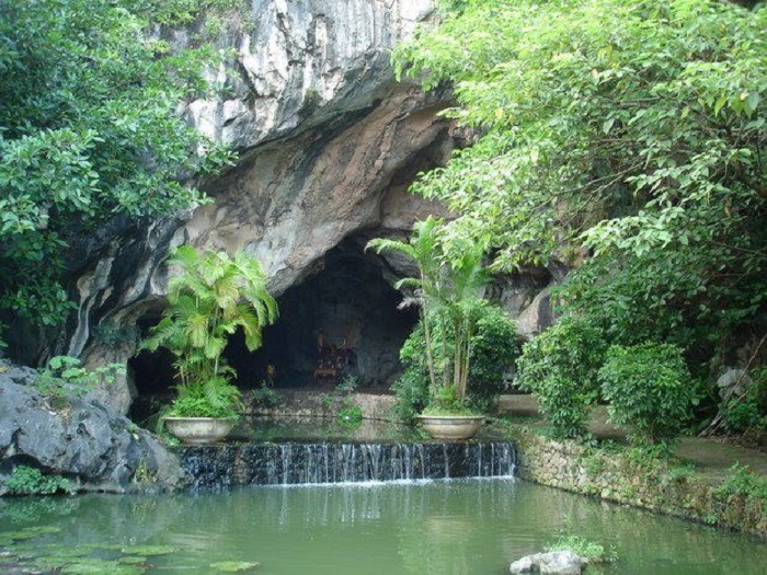 Chùa Tam Thanh Lạng Sơn - thiên nhiên bên ngoài chùa
