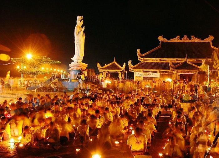 Viếng chùa Quan Âm Nam Hải Bạc Liêu - Dịp lễ ở chùa