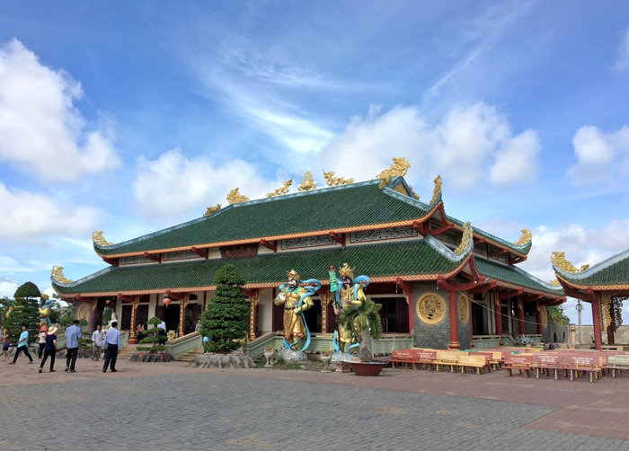 Viếng chùa Quan Âm Nam Hải Bạc Liêu - Hai dãy nhà lớn