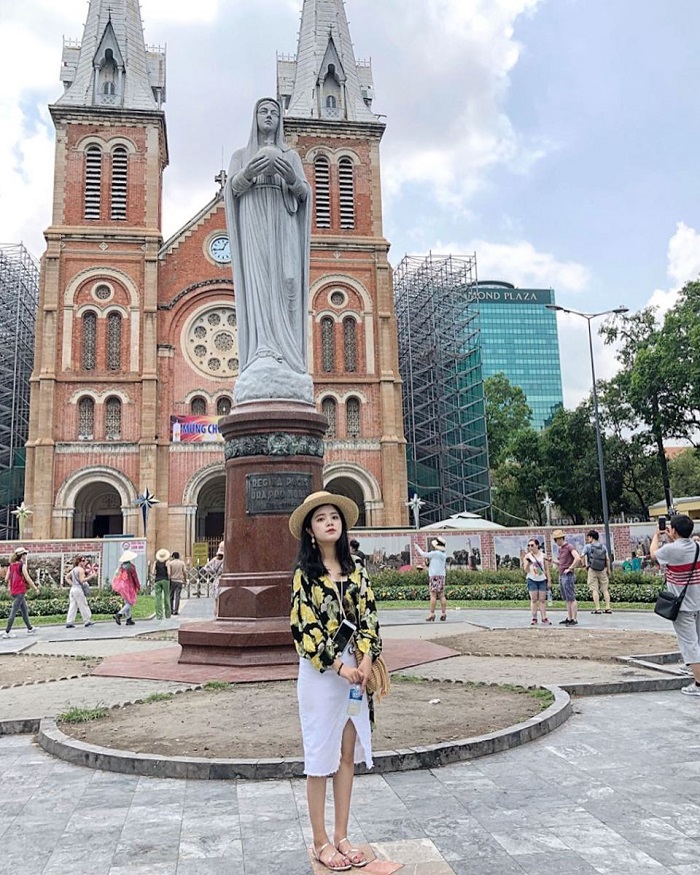 du lịch Sài Gòn 1 ngày - nhà thờ Đức Bà