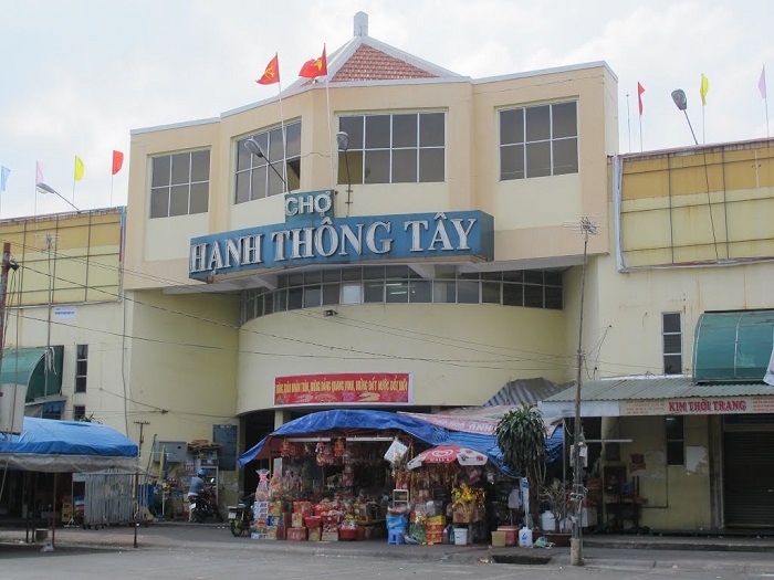 chợ nổi tiếng ở Sài Gòn - chợ Hạnh Thông Tây