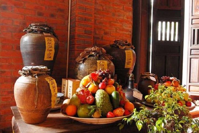 Đặc sản Bắc Ninh mua về làm quà với món rượu làng Vân nổi tiếng