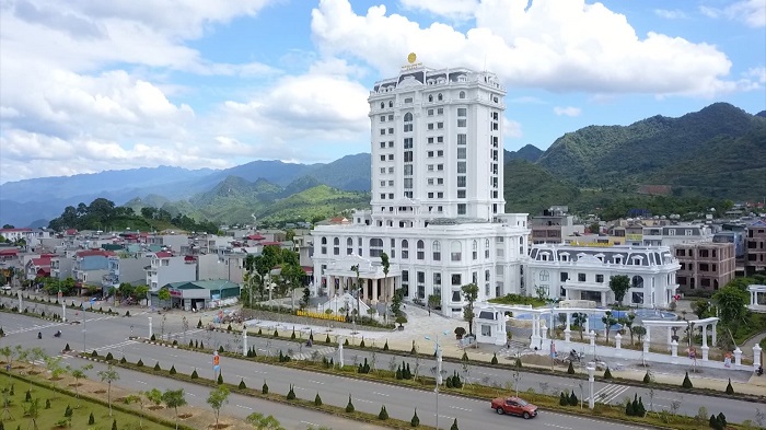 Khách sạn Hoàng Nhâm là một trong những khách sạn đẹp ở Lai Châu