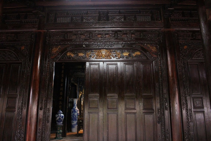 cửa còn chắc chắn - điểm thú vị của ngôi nhà cổ trên 120 tuổi ở Tây Ninh