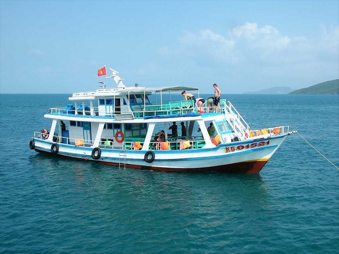 du lịch Hòn Sơn Kiên Giang bằng tàu khách