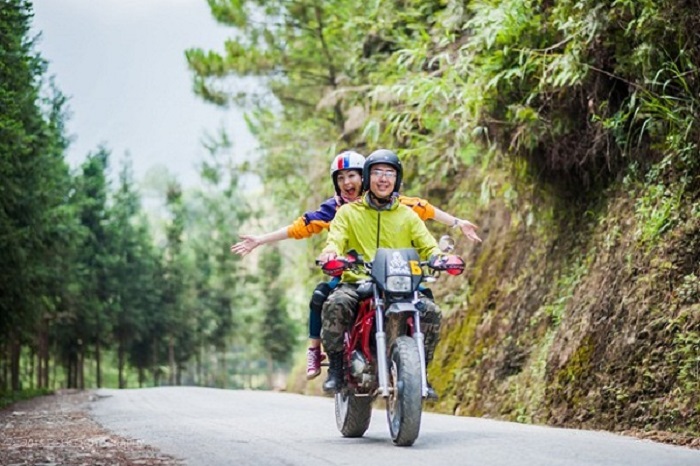 đi khu du lịch Thiên Sơn Suối Ngà bằng xe máy