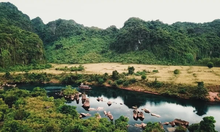 Phong Nha - Kẻ Bàng vào top vườn quốc gia được yêu thích nhất