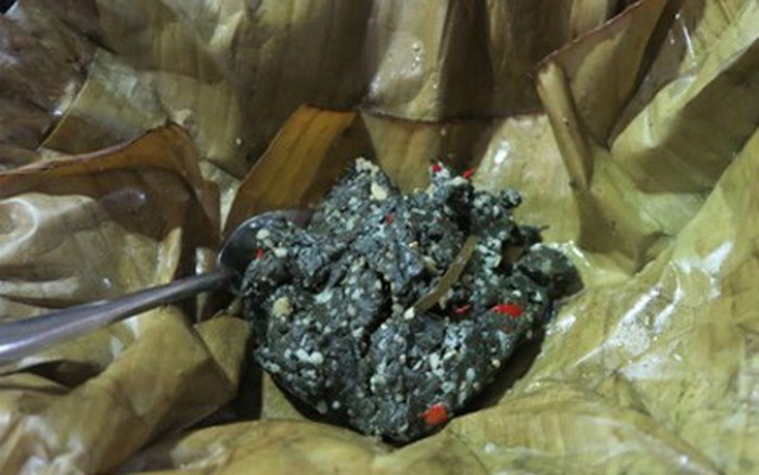 Tham quan hang động Pu Sam Cáp nên ăn gì? Rêu đá nướng - Đặc sản ở Lai Châu