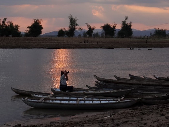 Làng du lịch văn hóa Kon Kơ Tu ở Kon Tum - Ngắm cảnh bên sông Đăk Bla