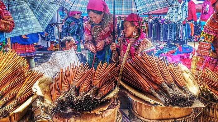 đồ lao động - sản phẩm tại chợ phiên Cao Bằng