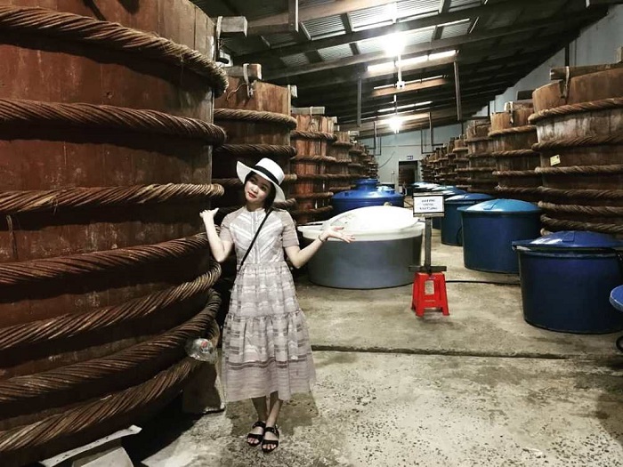 Tham quan xưởng nước mắm Phùng Hưng - kinh nghiệm du lịch An Thới