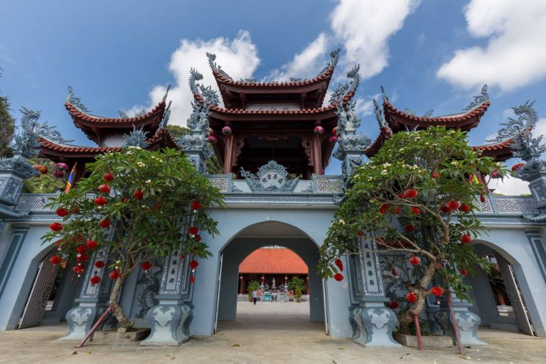 Đền Thượng Bồng Lai