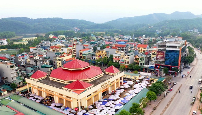 du lịch Tiên Yên - chợ trung tâm Tiên Yên