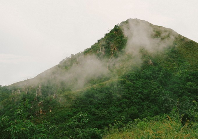 Cảnh quan đường lên núi Cô Tiên. Ảnh: DucHieuMedia