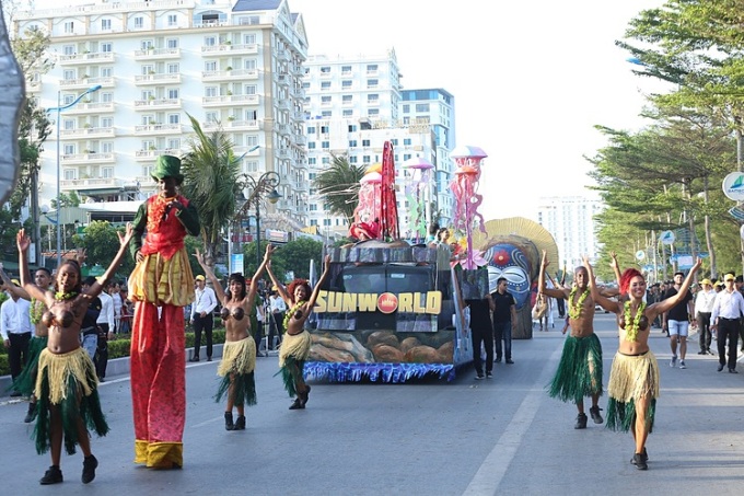 Carnival đường phố được tổ chức thường niên ở Sầm Sơn.