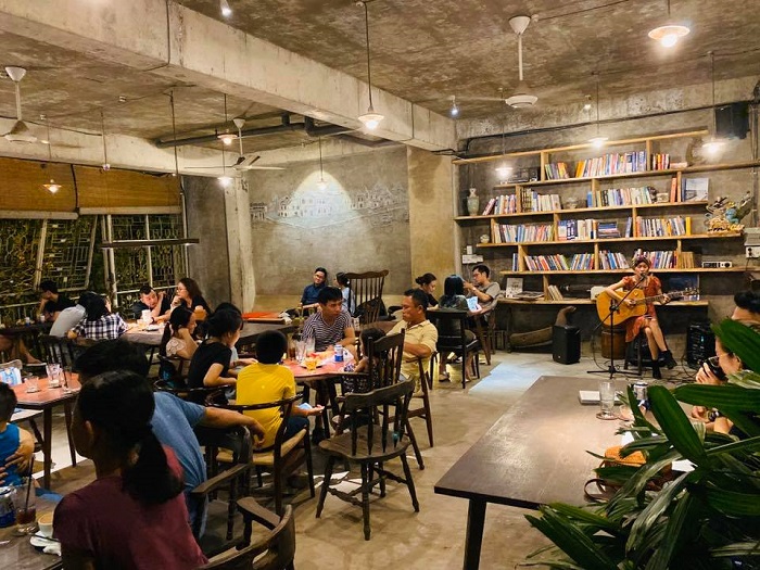 Những quán cafe sách ở Sài Gòn -The Lib Coffee & Books 