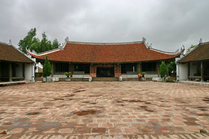 Đình làng Mông Phụ
