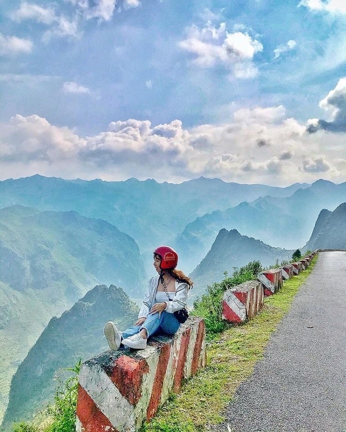 Đèo Mã Pí Lèng - một trong những con đường đèo đẹp ở Hà Giang
