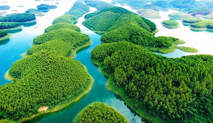 Hồ Thác Bà là một địa điểm du lịch nổi tiếng ở Yên Bái