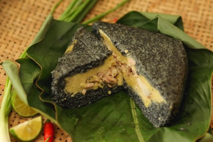 Bánh chưng đen Mường Lò - đặc sản của Yên Bái