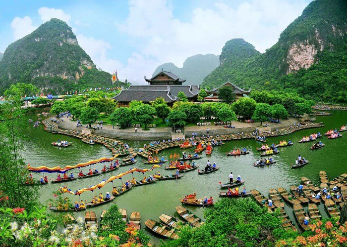 Ninh Binh Travel Guide - Travel Tips and Experiences