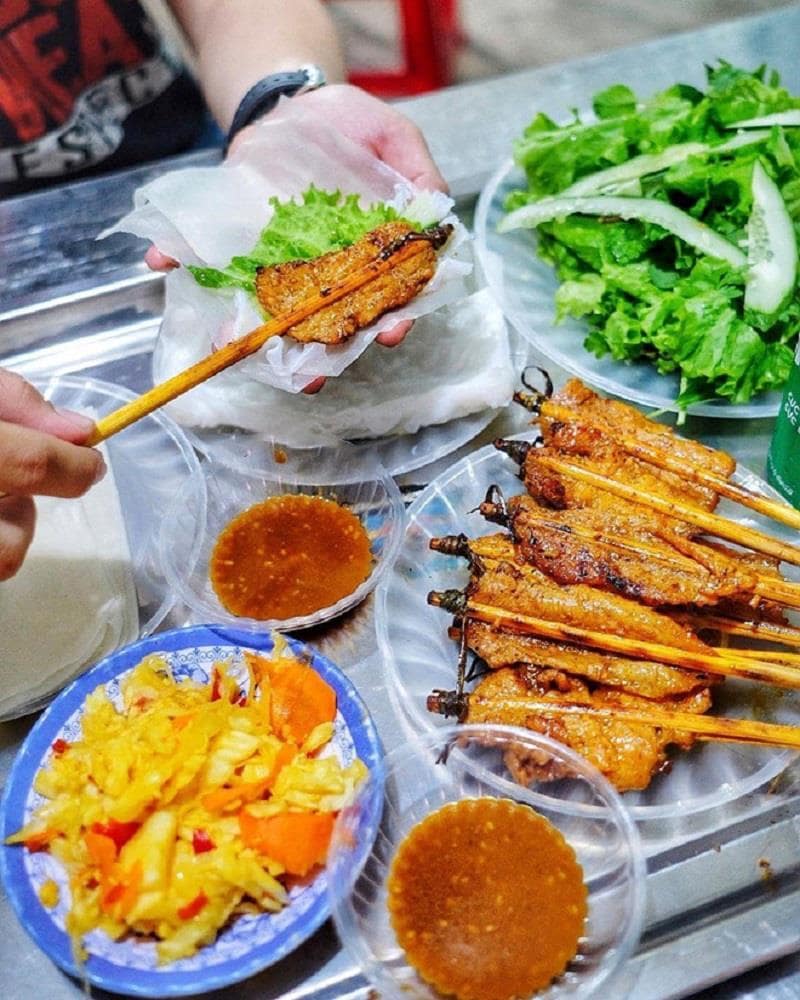 bánh tráng cuốn thịt nướng