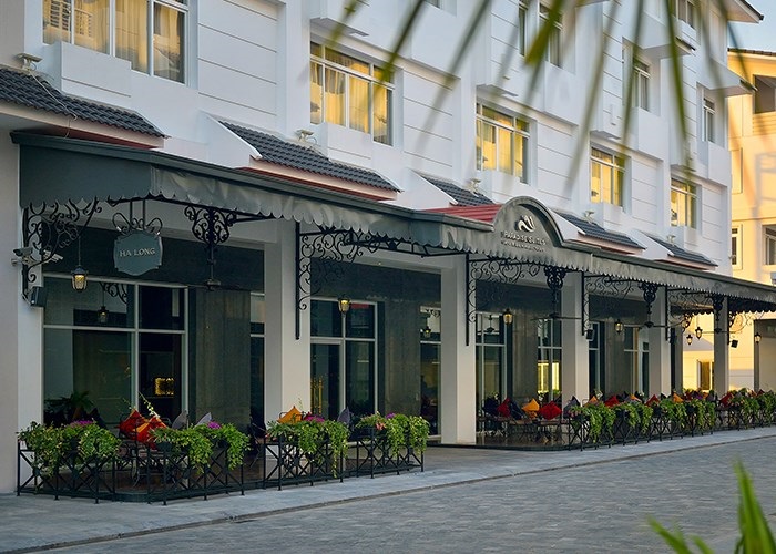 khách sạn ở Tuần Châu Hạ Long -Halong Paradise Suites Hotel