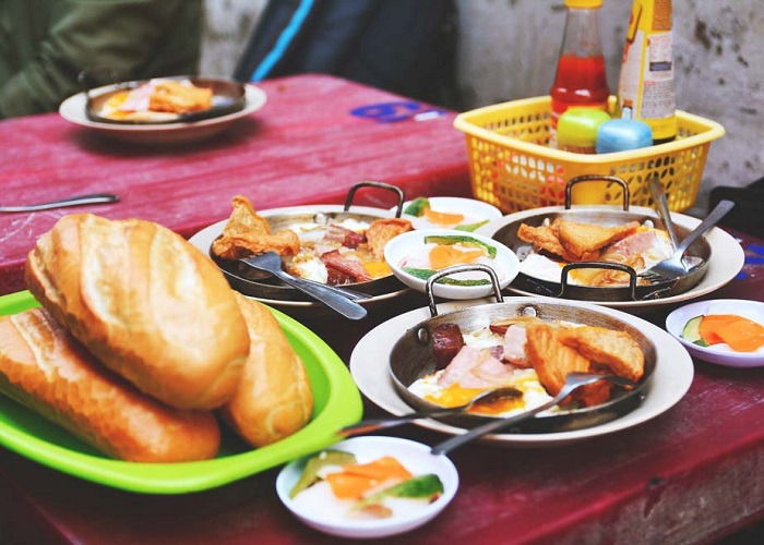 quán ăn sáng ngon ở Sài Gòn - quán bánh mì chảo Hòa Mã