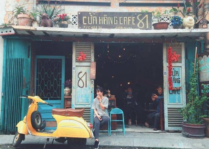 Những quán cafe cổ ở Sài Gòn - Cửa hàng cafe 81