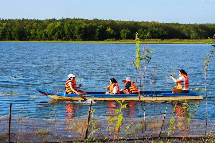 du lịch hồ Suối Lam - Bình Phước