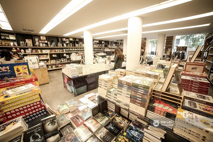 Cá Chép Cafe & Book Store - quán cafe sách  ở Hà Nội nổi tiếng