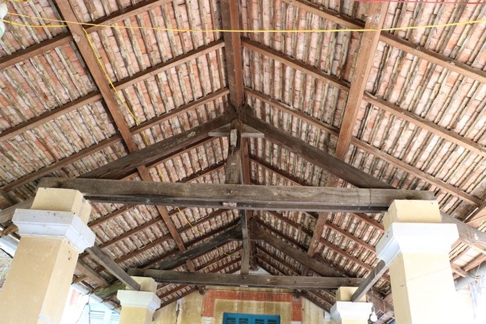 Nhà cổ Trần Bá Thế - trần nhà