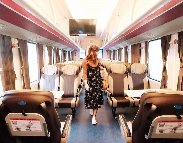 Experience traveling to Ha Long by train