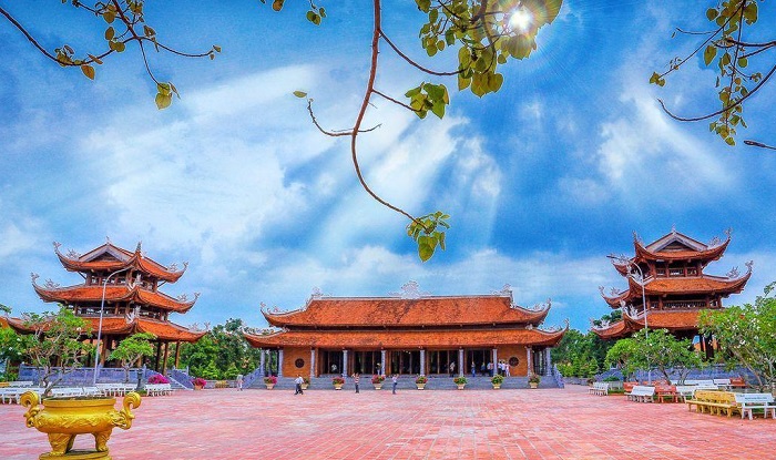 Thiền Viện Trúc Lâm Phương Nam Cần Thơ – Điểm đến tâm tuyệt đẹp