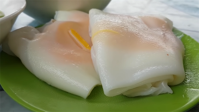 bánh cuốn trứng Lạng Sơn - món ăn hấp dẫn