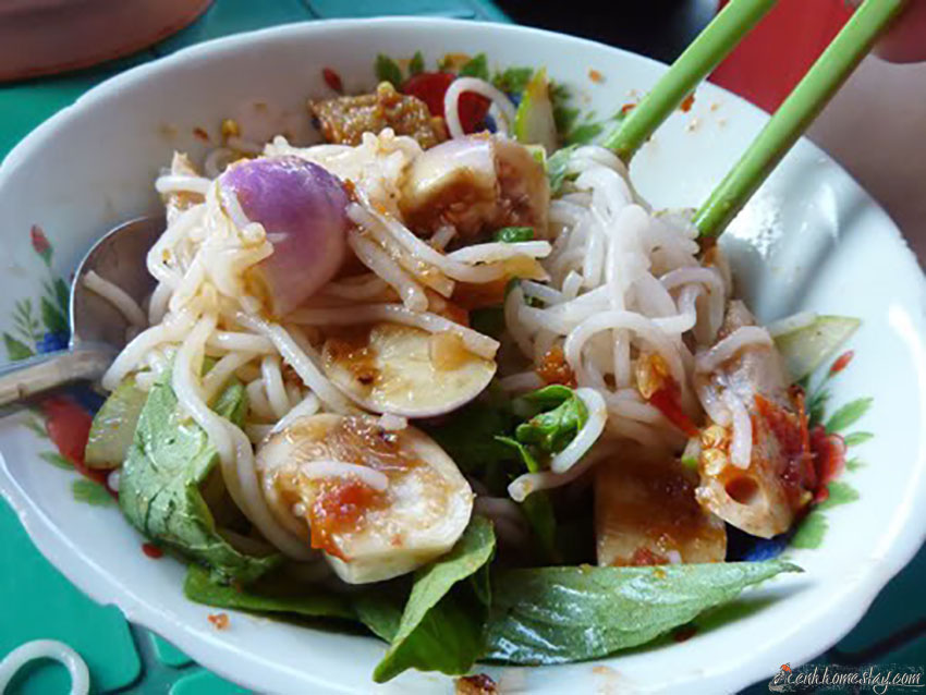 Thưởng thức quán bánh canh chả cá Phan Rang Như Thảo ngon ở Sài Gòn