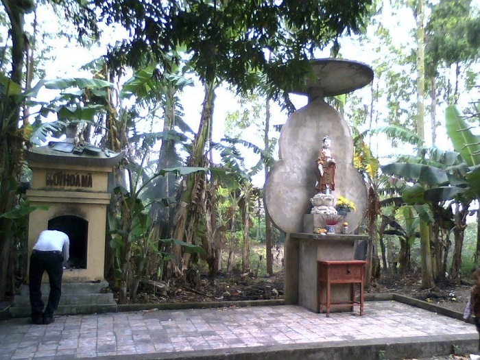 Khuông viên bên ngoài chùa Đại Bi Bắc Ninh