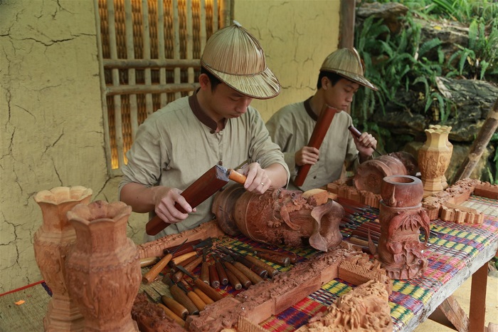 Những làng nghề truyền thống ở Quảng Trị - Nghề mộc chạm khắc Cát Sơn 