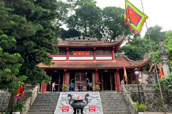 Đền Thượng - điểm tham quan gần Thiền Viện Trúc Lâm Tây Thiên 